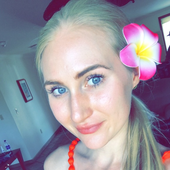 Meet your Posher, Angi - Picture 1 of 1